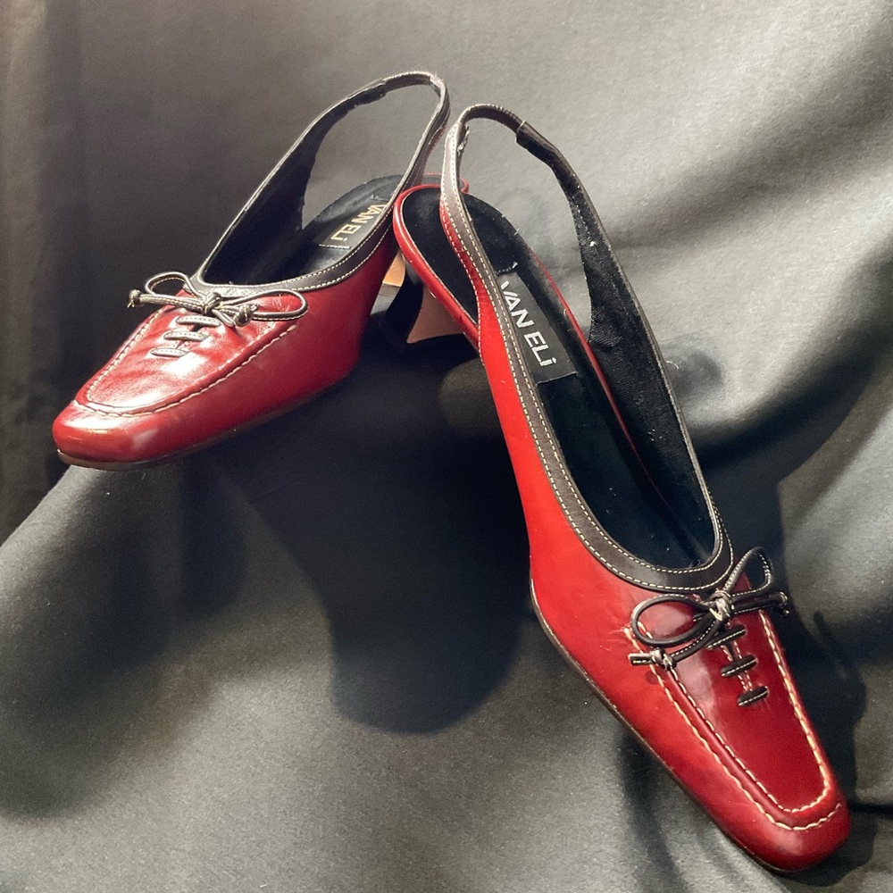 Vaneli Red and Black Leather Slingback Pump‎